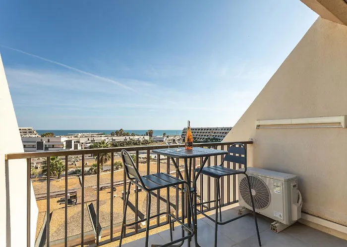 Libertino - Vue - Design - Terrasse - Parking - Heliopolis Village Naturiste