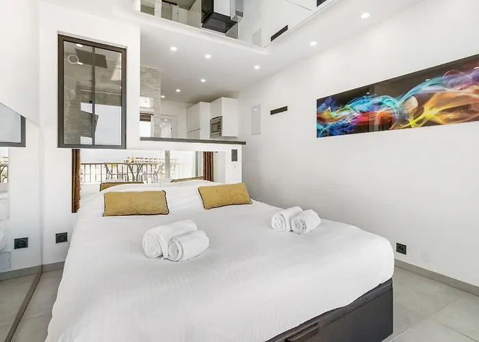 Libertino - Vue - Design - Terrasse - Parking - Heliopolis Village Naturiste